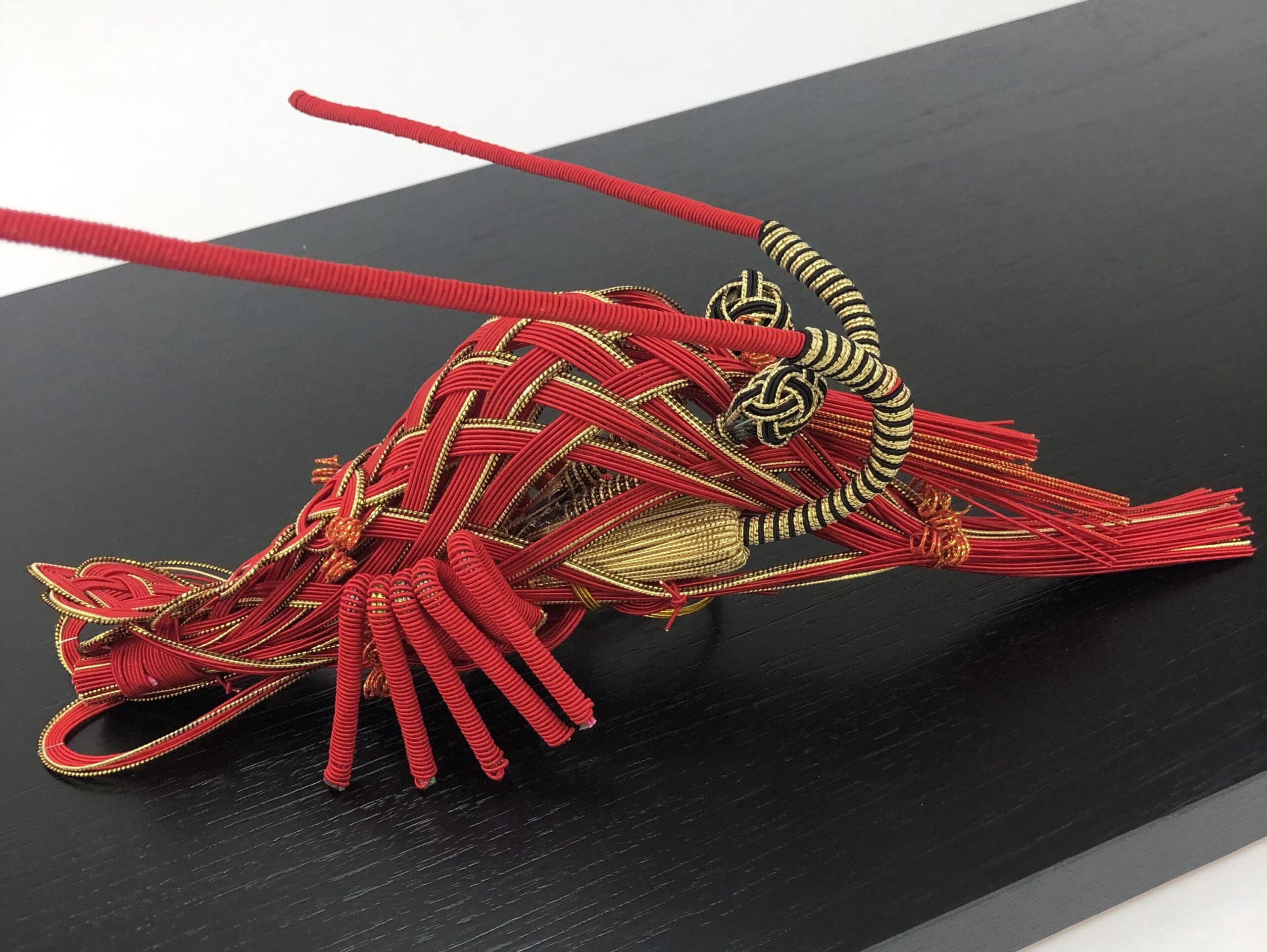 日本のお正月・鏡餅飾り「伊勢海老の水引飾り」